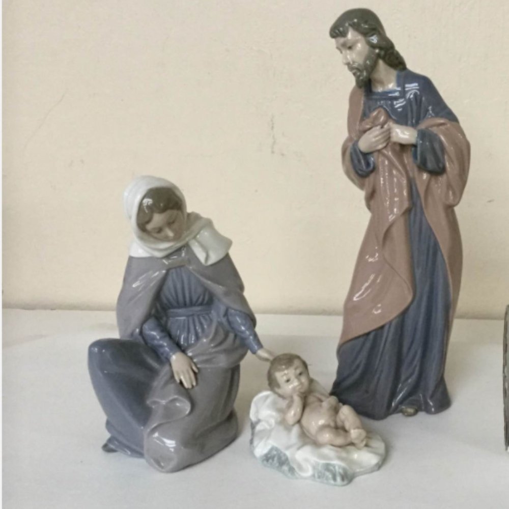 Lladro Nativity